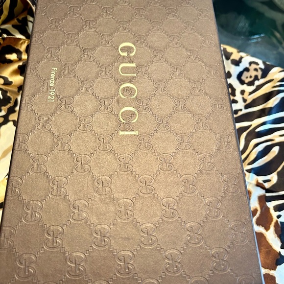 Authentic Gucci Snake-Skin Sandals Size 41(fits a 10-10.5 foot) - Picture 3 of 4